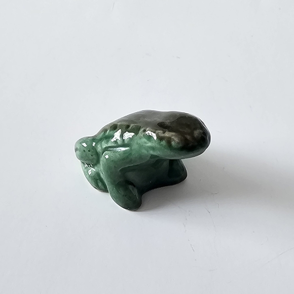 Glazed Ceramic mini frog - Picture 3 of 8